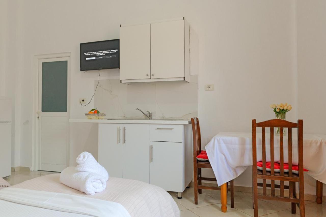 Sunflower Hotel Ксамил Экстерьер фото