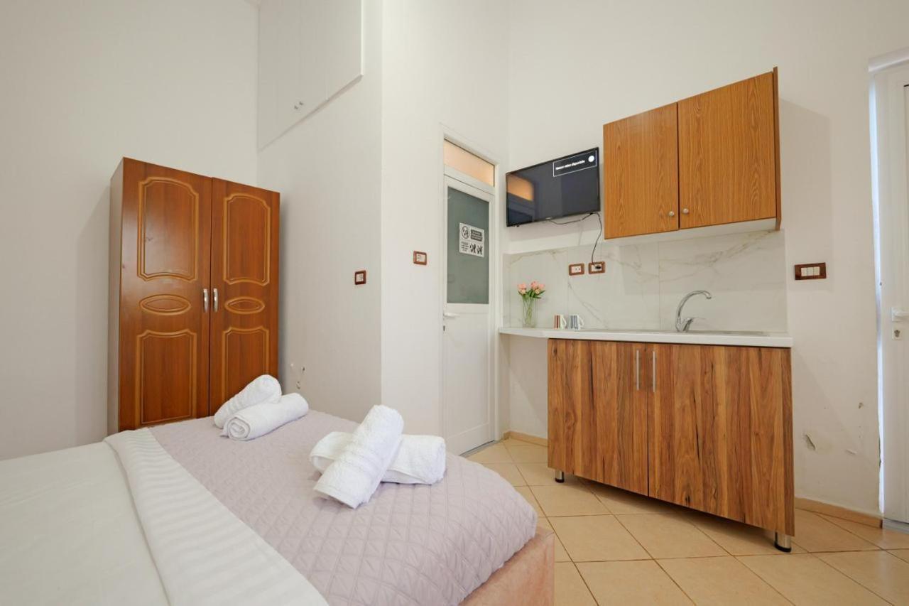 Sunflower Hotel Ксамил Экстерьер фото