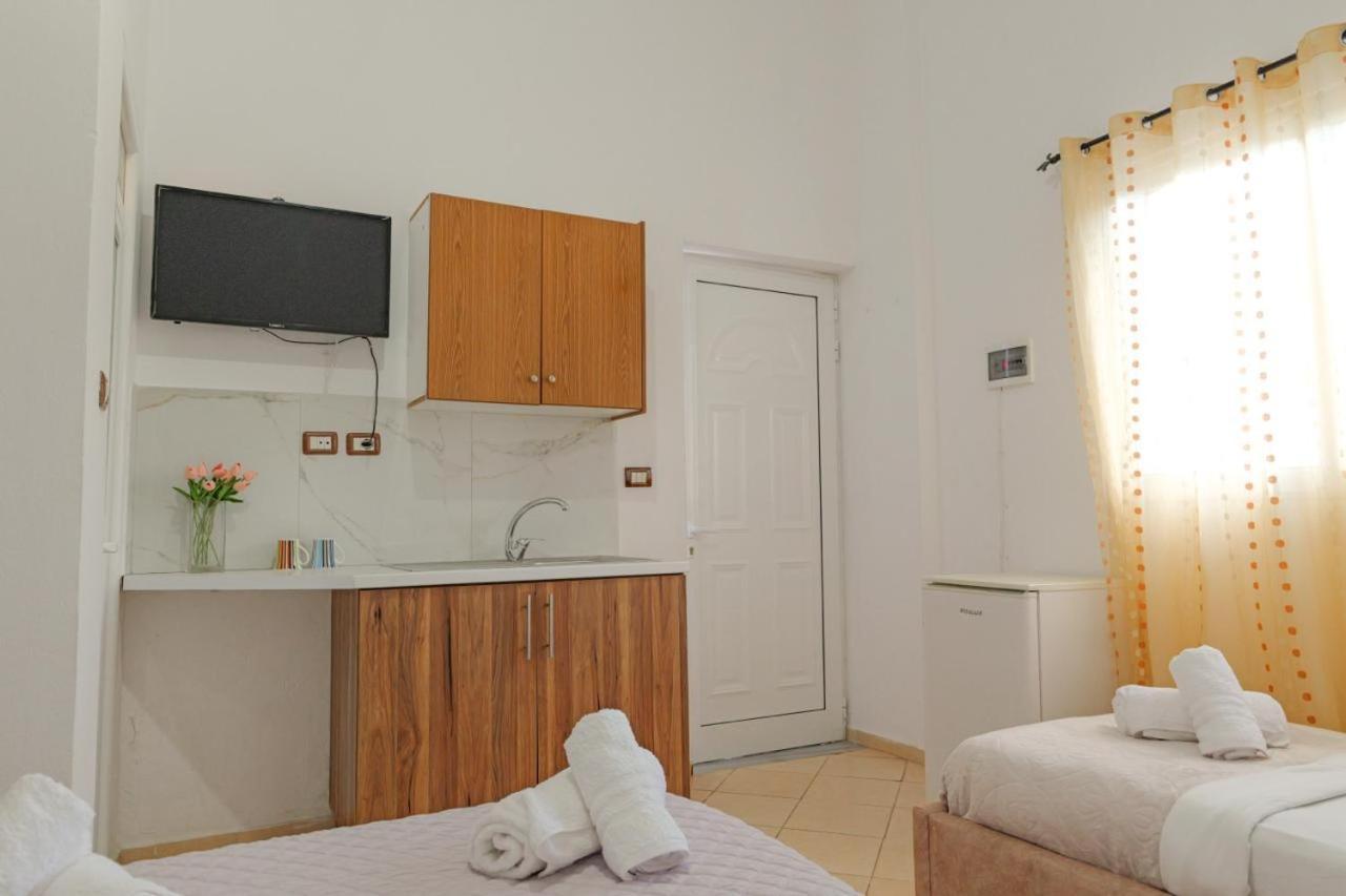 Sunflower Hotel Ксамил Экстерьер фото